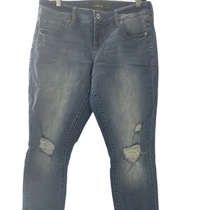 22. NWOT Torrid Premium Boyfriend Med Wash Distressed Jeans Size 10